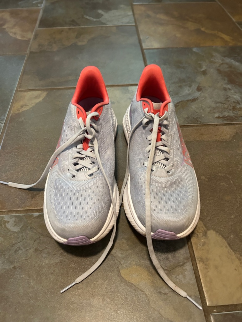 Women's Hoka Mach 6 Size 9